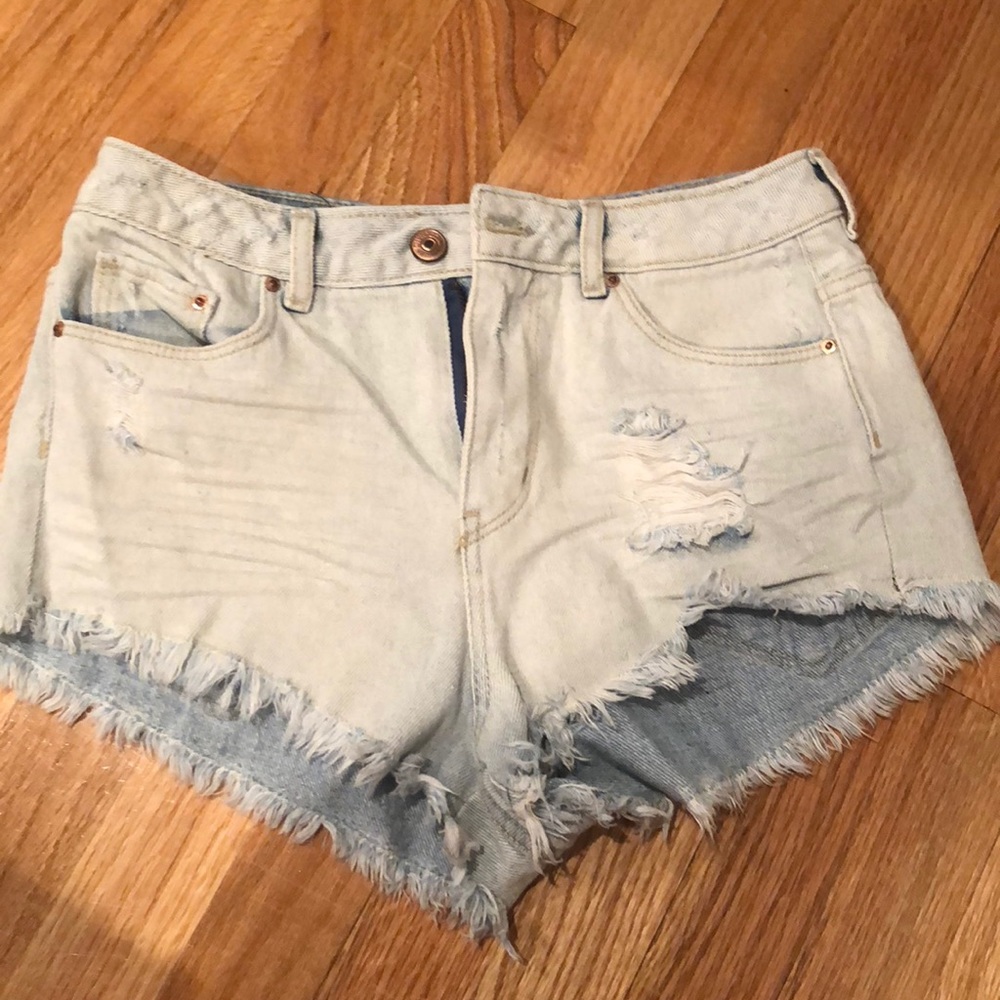 Light wash jean shorts